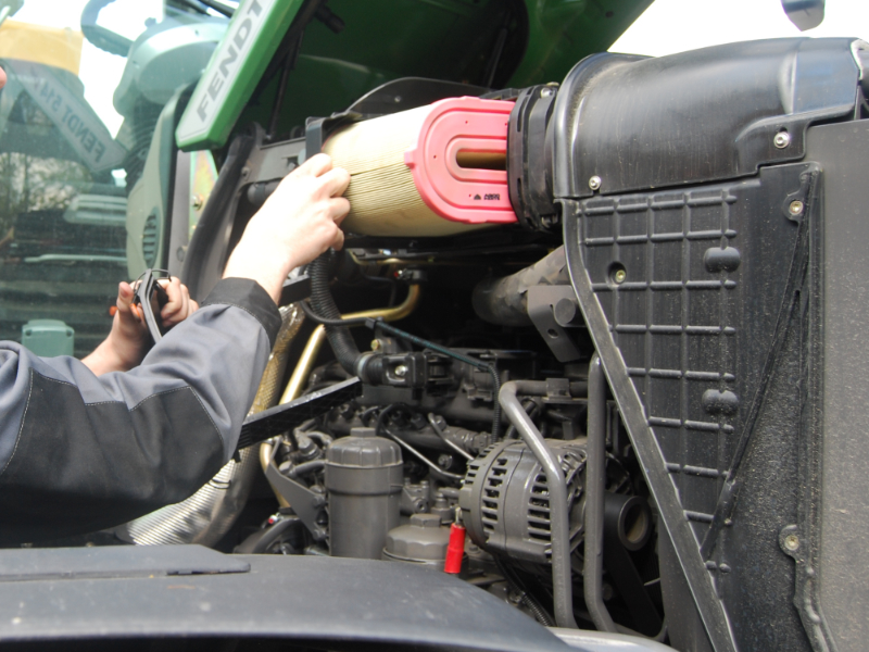 tractor-onderhoud-en-reparatie-2023-10.jpg